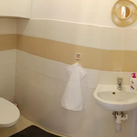 S Parkovanim, Balkonom, Klimatizaciou, Free Parking Apartament *