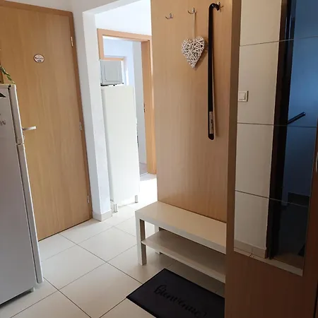 S Parkovanim A Balkonom