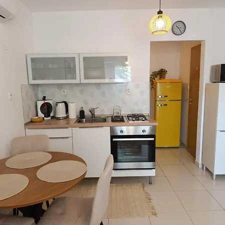 S Parkovanim, Balkonom, Klimatizaciou, Free Parking