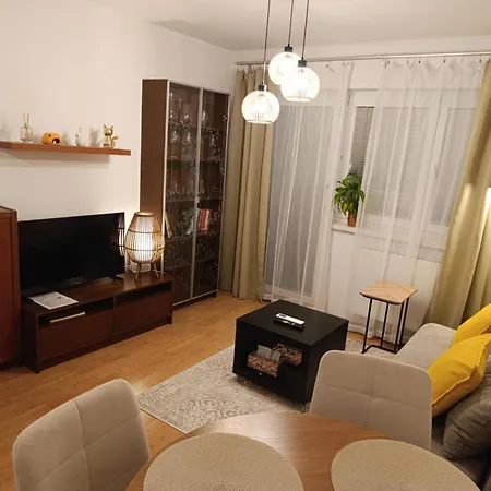 Apartament S Parkovanim, Balkonom, Klimatizaciou, Free Parking Bratislava