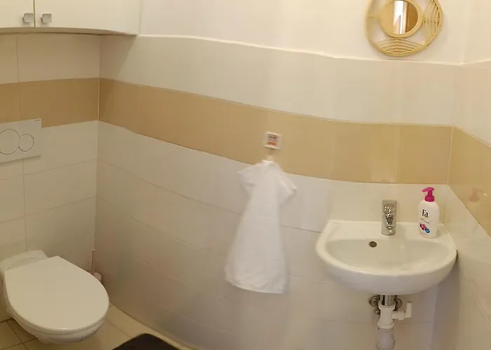 S Parkovanim, Balkonom, Klimatizaciou, Free Parking Apartmán *