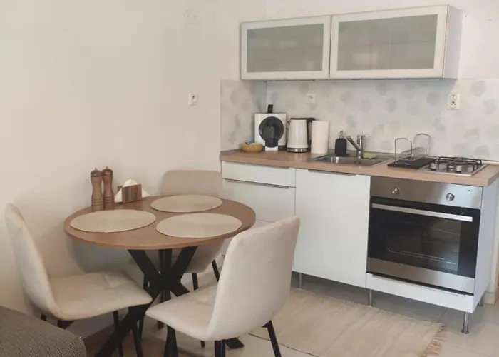 S Parkovanim, Balkonom, Klimatizaciou, Free Parking *