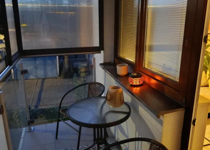 S Parkovanim, Balkonom, Klimatizaciou, Free Parking Apartmán