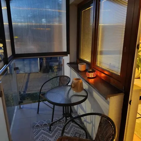 S Parkovanim, Balkonom, Klimatizaciou, Free Parking Apartment